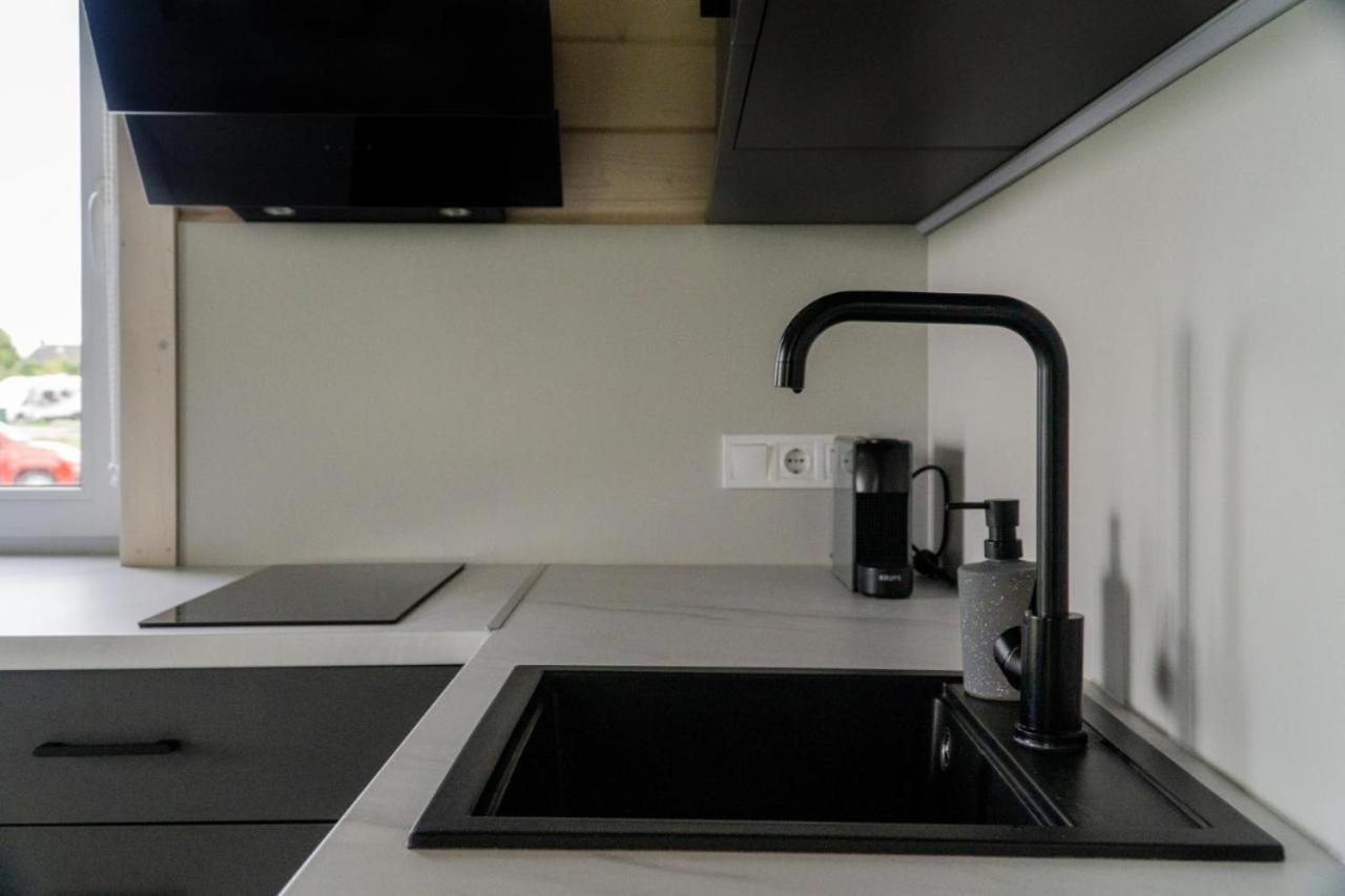 Villa Tiny House Aan Het Water Op De Appelhof Wommels Exterior foto
