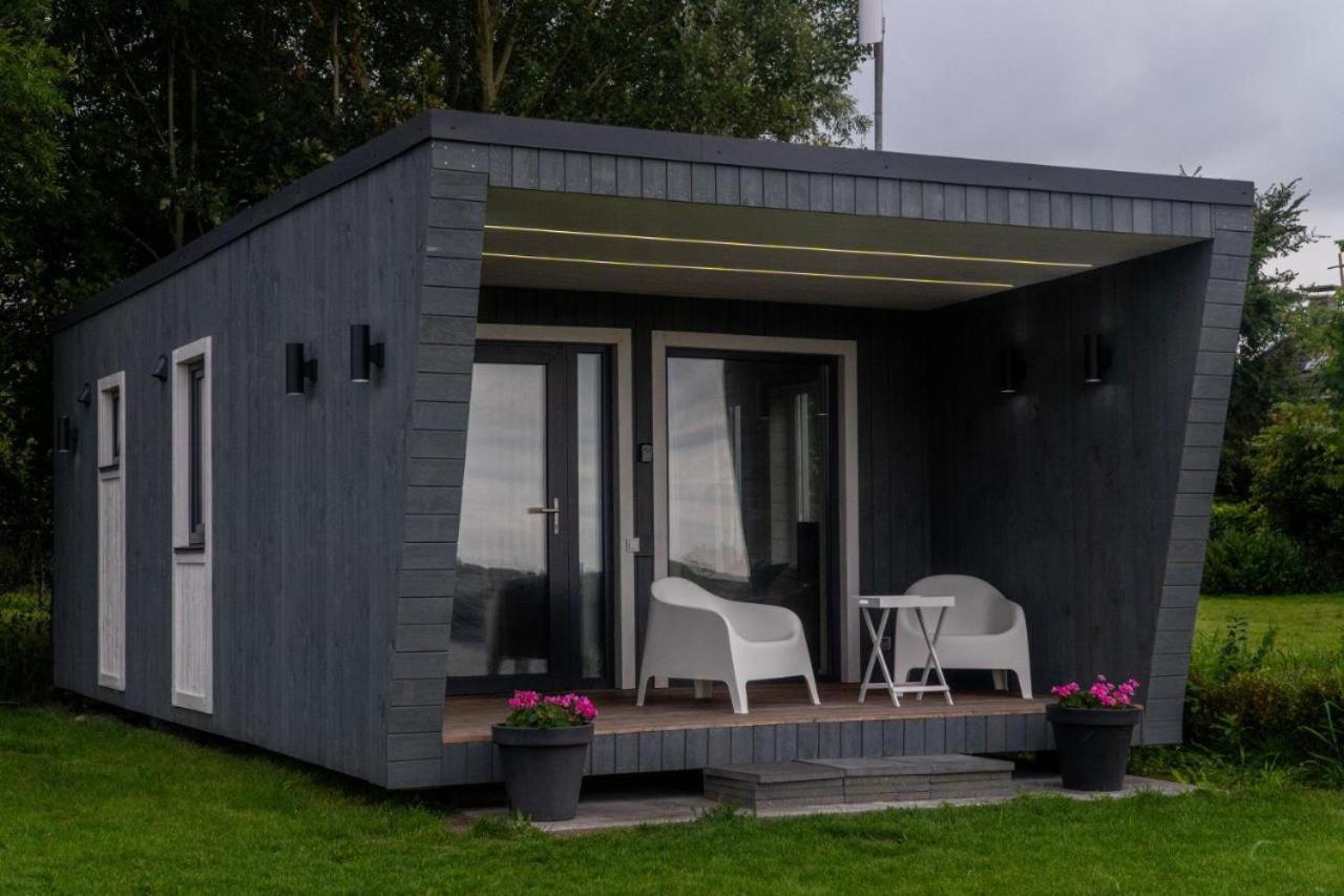 Villa Tiny House Aan Het Water Op De Appelhof Wommels Exterior foto